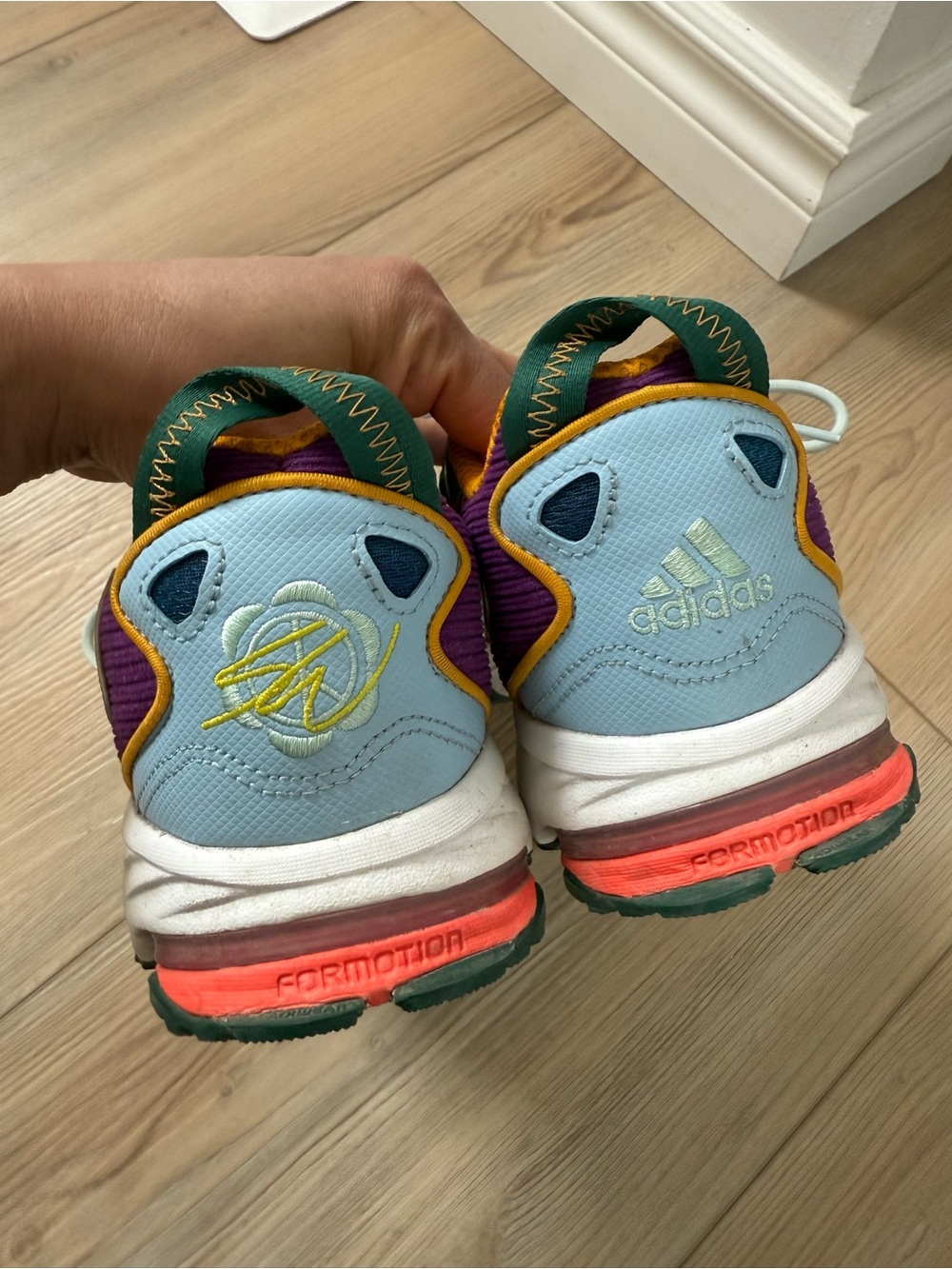 Adidas x Sean Wotherspoon Superturf Adventure "Jiminy Cricket" sneakers - Picture 3 of 5